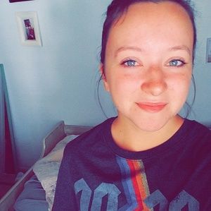 Meet your Posher, Elizabeth